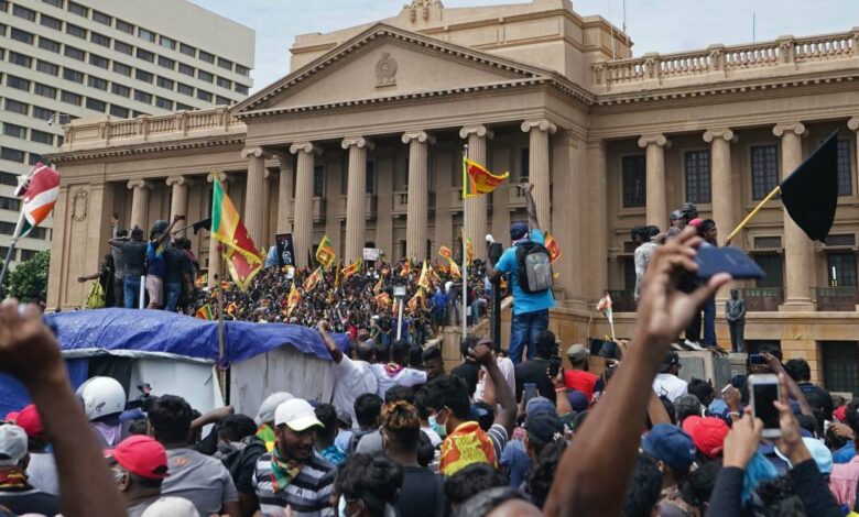 Sri Lanka elige hoy al sucesor de Gotabaya Rajapaksa en un concurso a tres bandas