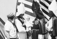 Inquietantes fotos históricas de niños en el Ku Klux Klan