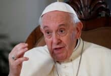 El Papa elogia la salida de los barcos de grano ucranianos como un "signo de esperanza"