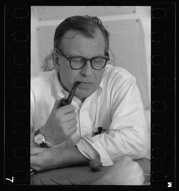 Retrato de Eero Saarinen