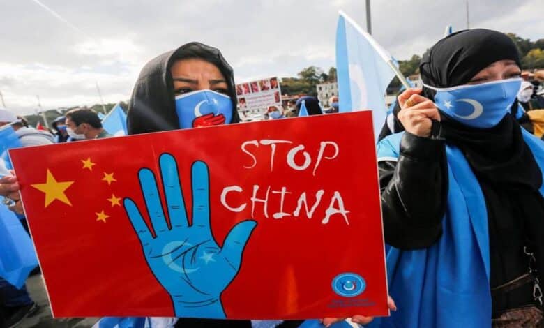 Para furia de China, la ONU acusa a Beijing de abusos contra los derechos de los uigures