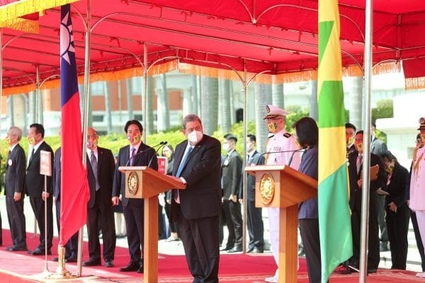 Esfuerzos diplomáticos de San Vicente y las Granadinas durante el último brote en el Estrecho de Taiwán – 1 Saint Vincent and the Grenadines’ Diplomatic Efforts During the Latest Taiwan Strait Flare-up