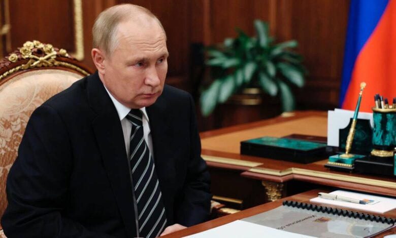 Putin firma ley para anexar 4 regiones de Ucrania