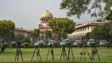 Uddhav Thackeray de Shiv Sena envía SC en contra de la decisión de la CE 6 Uddhav Thackeray de Shiv Sena envia SC en contra de
