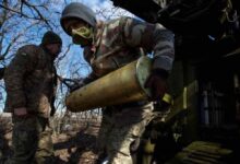 Kiev sigue luchando en Bakhmut, ve la oportunidad de romper la ofensiva rusa