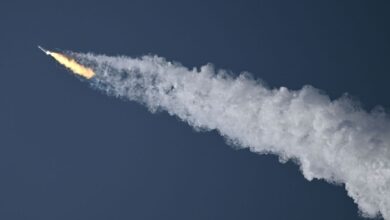 Desastroso lanzamiento de SpaceX bajo investigación federal tras aguacero en casas y playas