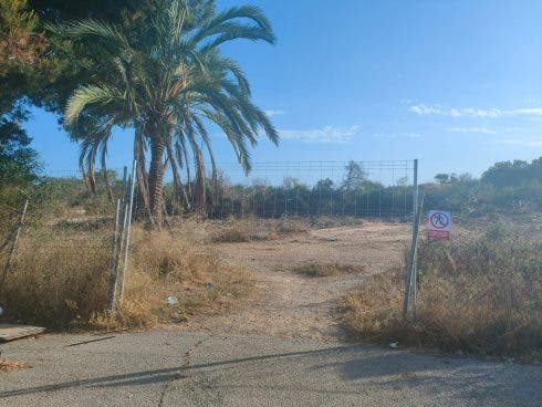 cerca de calamosca