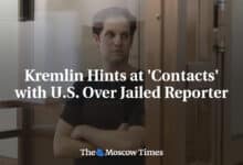 Kremlin insinua compromiso con EEUU por periodistas encarcelados
