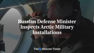 Ministro de Defensa ruso inspecciona instalaciones militares en el Artico