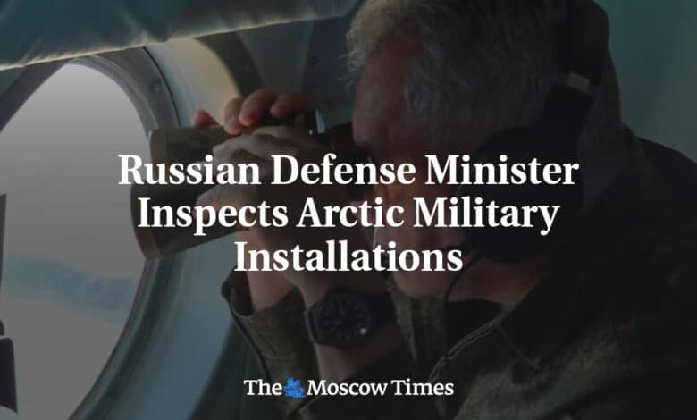 Ministro de Defensa ruso inspecciona instalaciones militares en el Artico