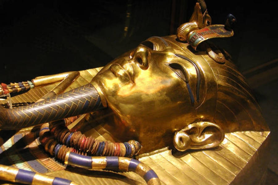 Howard Carter descubre al rey Tutankamón