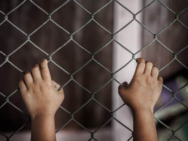 Queensland permite que los niños permanezcan bajo custodia policial – 1 Queensland Allows Children to be Imprisoned in Police Watch Houses