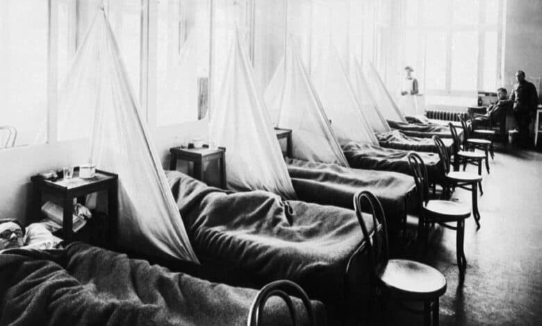 A 1918 flu pandemic ward during World War I.