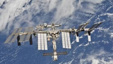 La fuga de amoníaco en la sección rusa de la ISS 'ahora detenida', pero los astronautas se mantienen cautelosos