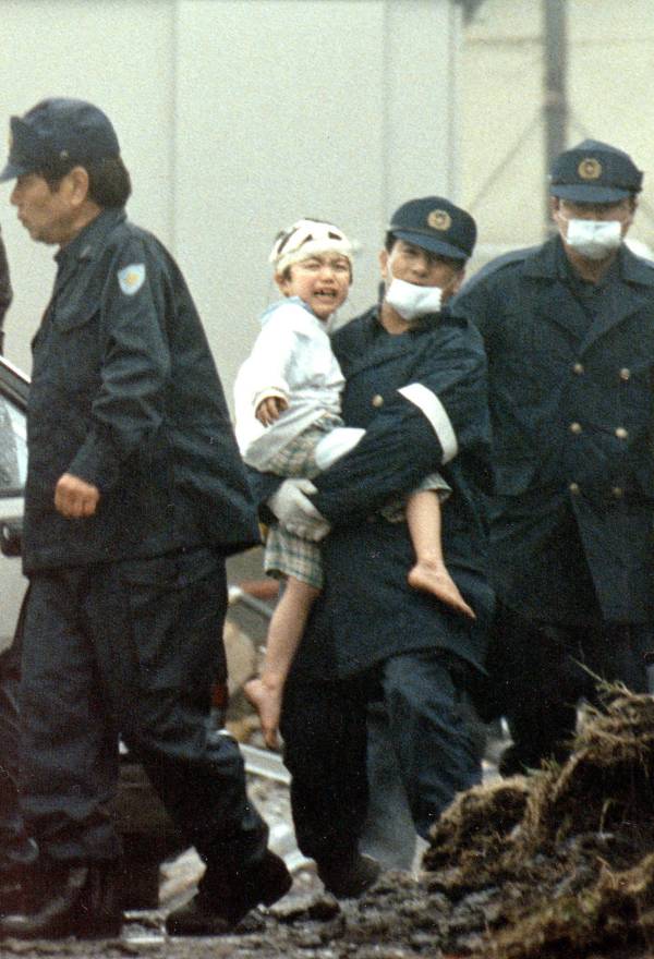 Las autoridades deportan a los niños de Aum Shinrikyo
