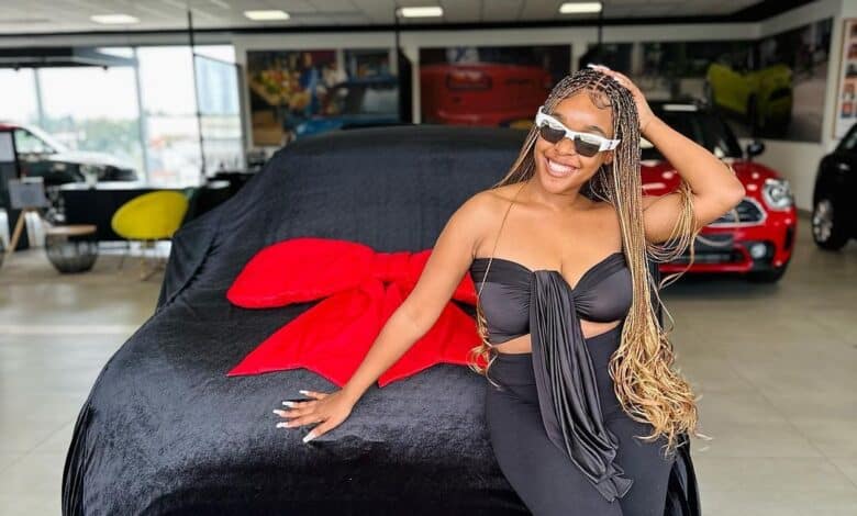 Mbalenhle Mavimbela empieza a conducir con estilo 1 Mbalenhle Mavimbela empieza a conducir con estilo