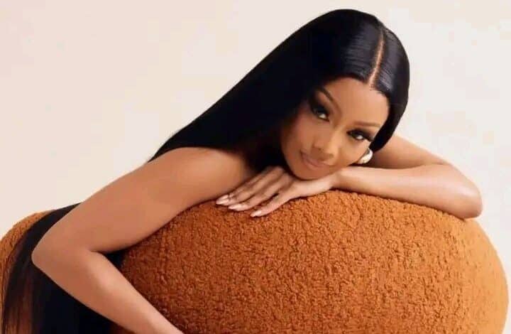 La colección Bonang Matheba x Steve Madden ya está disponible