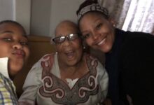 Letoya Makhene celebra el 101 cumpleaños de su abuela