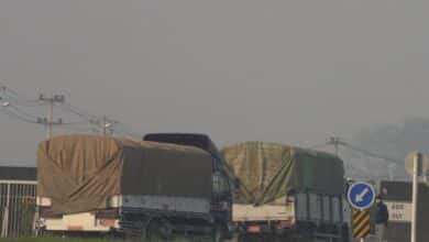 Tailandia envía suministros de emergencia a Myanmar a lo largo del corredor humanitario en disputa – 4 Thailand Sends First Aid Shipment to Myanmar Along Controversial Humanitarian Corridor