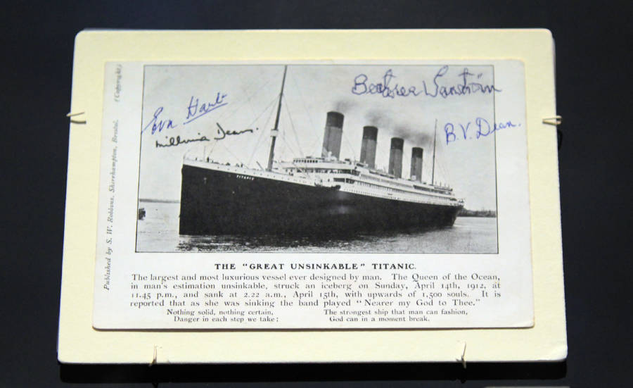 Postal del Titanic firmada