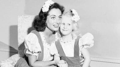 La verdadera historia detrás de Christina Crawford y 'Dear Mommy' 2 La verdadera historia detrás de Christina Crawford y 'Dear Mommy'