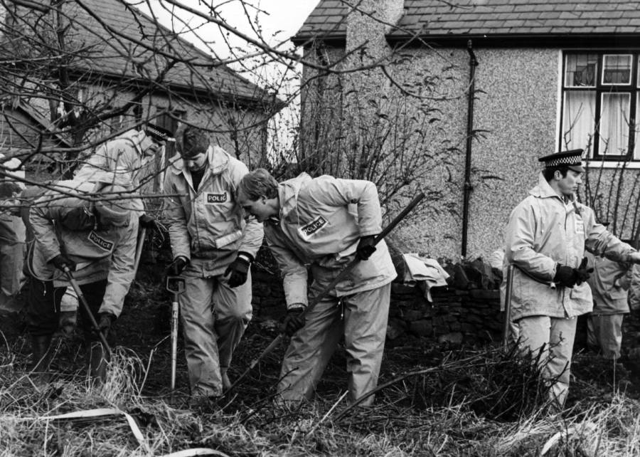 La policía investiga la casa del Destripador de Yorkshire
