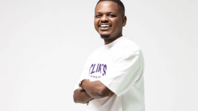 MacG le propone matrimonio a su novia de mucho tiempo y a su mamá bebé 1 MacG le propone matrimonio a su novia de mucho tiempo y a su mamá bebé