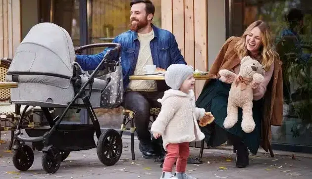 Carritos de Bebés y Sillas de Paseo con niños