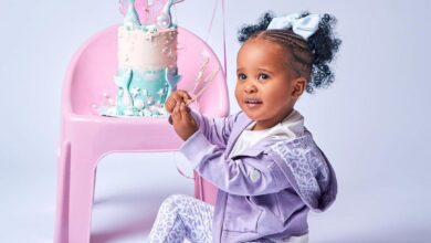 Sithelo Shozi y Andile Mpisane celebran a su hija Coco con sinceras aclamaciones 1 Sithelo Shozi y Andile Mpisane celebran a su hija Coco con sinceras aclamaciones