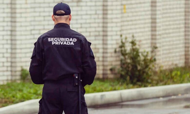 Vigilancia y Seguridad: La importancia de vivir en un entorno seguro 1 Vigilancia y Seguridad La importancia de vivir en un entorno seguro