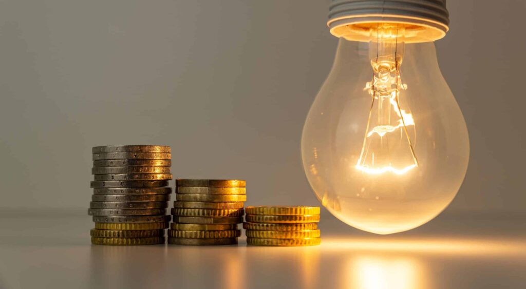 ¿Cuándo será más barata la luz mañana y cómo anticiparte para ahorrar? 2 más barata la luz ahorrar