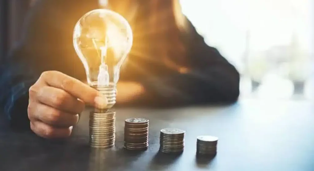 ¿Cuándo será más barata la luz mañana y cómo anticiparte para ahorrar? 3 más barata la luz y ahorra