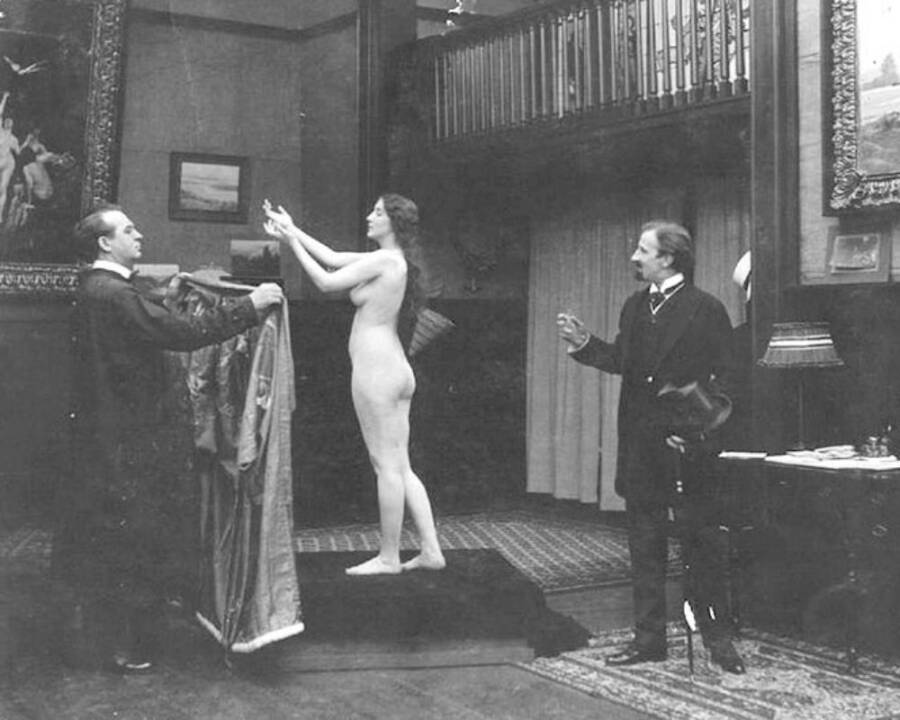 La trágica vida de la "primera supermodelo de Estados Unidos" 4 pura escena de desnudo