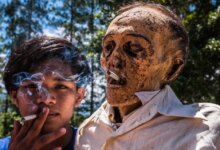Toraja: pueblo indonesio famoso por sus espantosos rituales de muerte