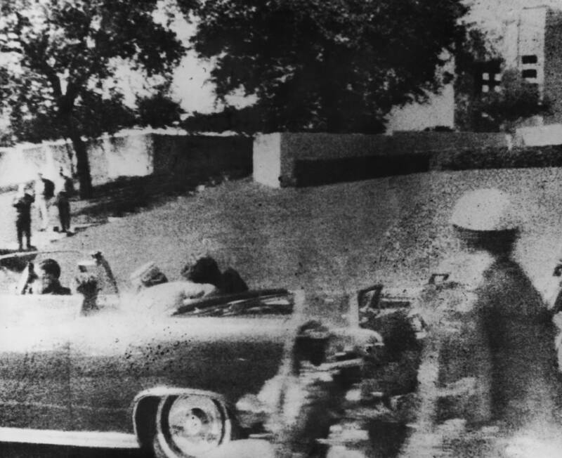 La teoría de la bala mágica en torno al asesinato de JFK 2 Asesinato del presidente John F. Kennedy