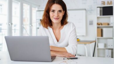 Cómo integrar un programa de nóminas con la facturación electrónica para autónomos 6 programa de nóminas con la facturación electrónica mujer